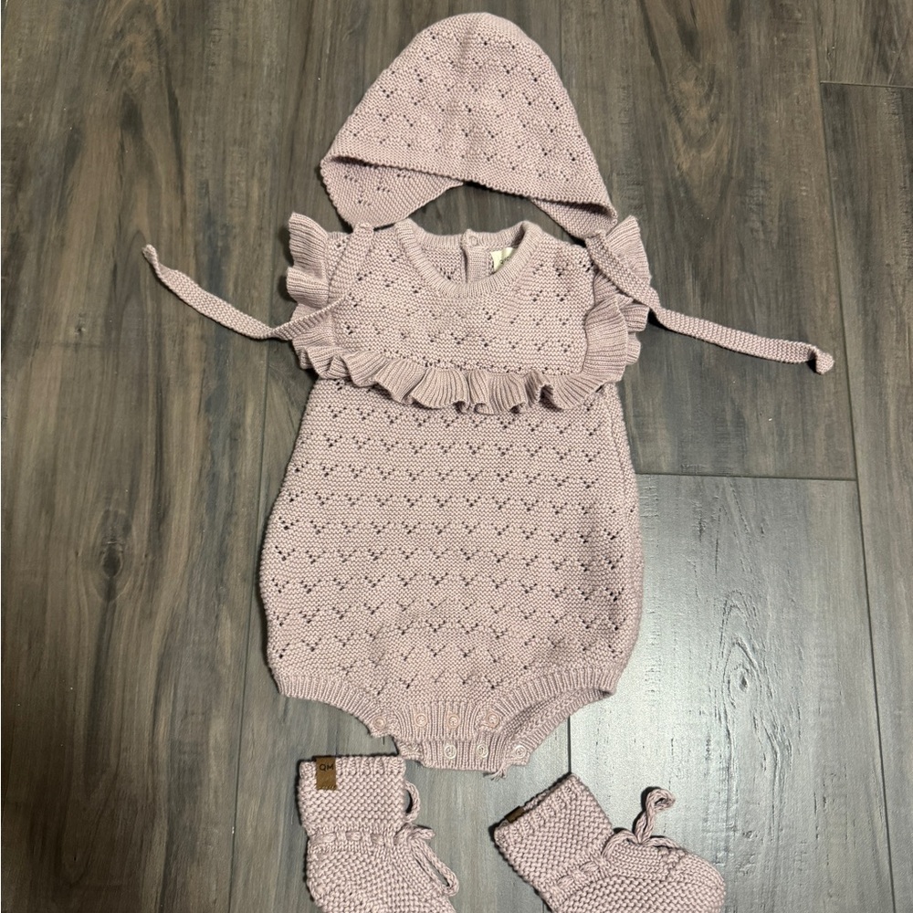 Quincy Mae Baby Romper Set in Mauve